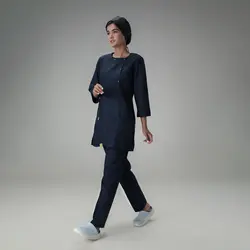 اسکراب و شلوار زنانه مدل سه دکمه پارچه ترگال - روپوش پزشکی کاروان
