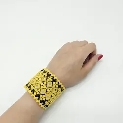 دستبند سوزن‌دوزی بلوچی هامین (زرد)