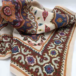 رومیزی پته دوزی نخ گیاهی 90 سانتی سفید