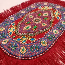 رومیزی کوچک پته دوزی بیضی قرمز