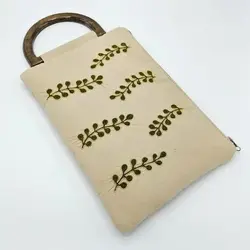 کیف کلاچ گلابتون دوزی دسته چوبی طرح کنار روشن