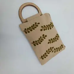 کیف کلاچ گلابتون دوزی دسته چوبی طرح کنار