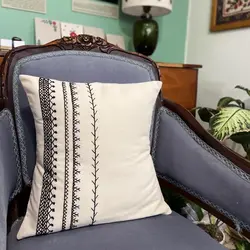 کاور کوسن سیاه دوزی خطی