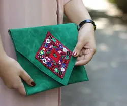 کیف مچی سوزن‌دوزی سبز