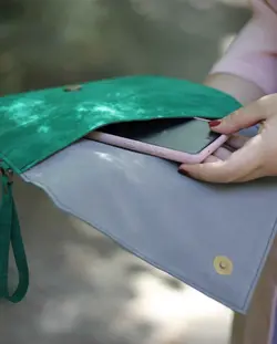 کیف مچی سوزن‌دوزی سبز