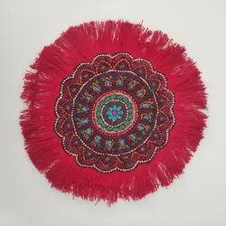 رومیزی عسلی پته دوزی قرمز کوچک