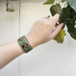 دستبند سوزن‌دوزی بلوچی بجار