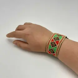 دستبند سوزن‌دوزی بلوچی بجار