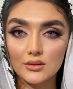لنز رنگی سالانه آیس کالر لاکچری آلوئه ورا ICE COLOR LUXURY ALOVERA