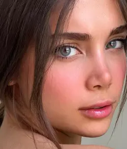 لنز رنگی لابلا پرمیوم بلو LABELLA PREMIUM BLUE