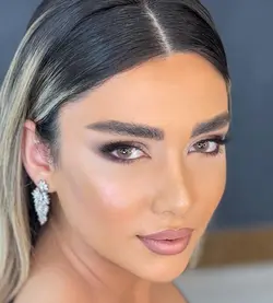 لنز رنگی سالانه گلوریا اکره Gloria ocre