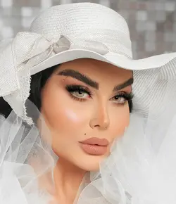 لنز رنگی سالانه گلوریا مجیک گری گرین Gloria magic gray green