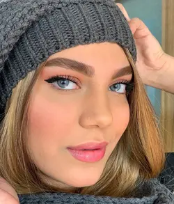 لنز رنگی سالانه گلوریا آیسی بلوGloria icy blue