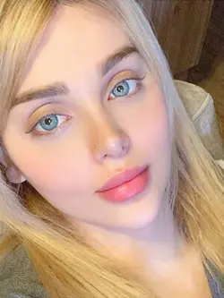 لنزطبی و رنگی چشم لومیر دهب بلو DAHAB lumirere blue