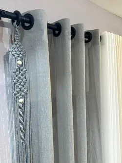 مکرومه تک پنل طوسی خنجر مهره دار