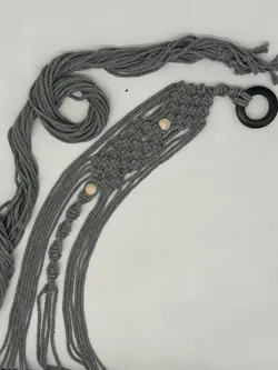 مکرومه تک پنل طوسی خنجر مهره دار