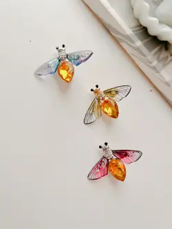 گلسینه شیشه رنگی پروانه و زنبور