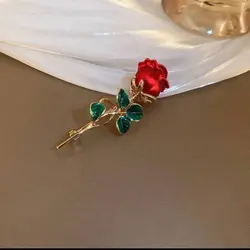 گلسینه رز با برگ سبز