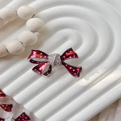 گلسینه پاپیون خالخالی