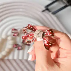 گلسینه پاپیون خالخالی