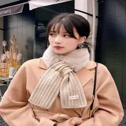 شال گردنی خزدار با دنباله بافت