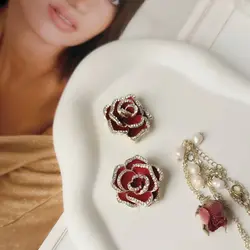 گلسینه رز شنل قرمز