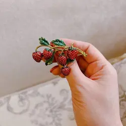 گلسینه گل و توت فرنگی