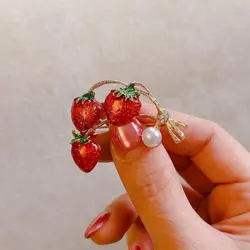 گلسینه گل و توت فرنگی