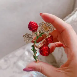 گلسینه گل و توت فرنگی