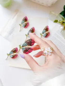 گلسینه بال پروانه