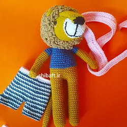 عروسک بافتنی شیر مدل افلاطون کد 29 - فروشگاه شیبافت