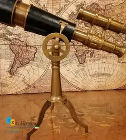 تلسکوپ بسیار قدیمی انگلیسی