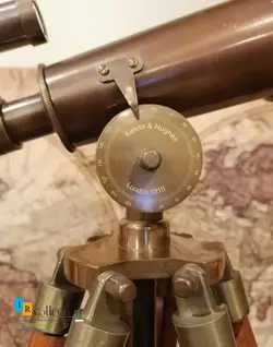 دوربین نجومی قدیمی