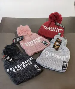 کلاه بافت منگوله دار کد 10396