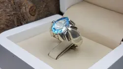 انگشتر مردانه توپاز آبی سوئیسی کد 400