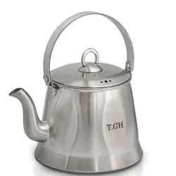 کتری قیطاسی T.GH مدل کاوه 2/5 لیتری لوله دار مات کف چدن دسته استیل کد TGH-302000