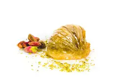 باقلوای صدفی پسته ای