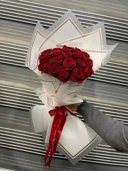قیمت و خرید دسته گل رز قرمز هلندی با ارسال سریع و سه ساعته