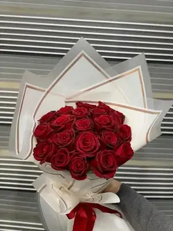 قیمت و خرید دسته گل رز قرمز هلندی با ارسال سریع و سه ساعته