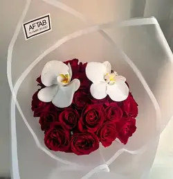 قیمت و خرید دسته گل رز قرمز و ارکیده ارسال سه ساعته