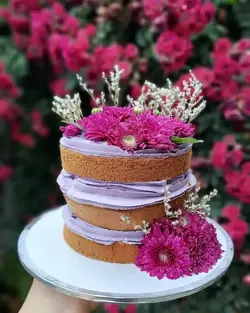 قیمت و خرید سابله کیک با گلهای طبیعی بنفش