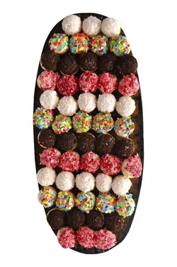 قیمت و خرید شیرینی فندقی مخصوص عید نوروز ارسال به سراسر کشور