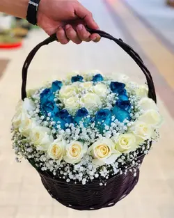 سبد گل رز و عروس