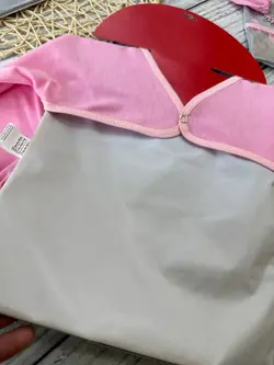 پیشبند آستین دار پشت مشمایی طرح دار عروسکی نوزادی و کودک کد 49005