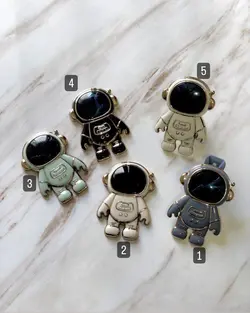 پاپ سوکت آدم فضایی