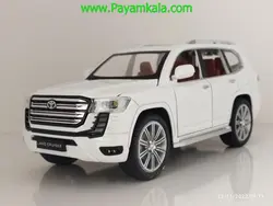 (جعبه دار) ماکت فلزی لندکروز (LANDCRUISER 300 1:24) سفید