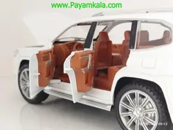 (جعبه دار) ماکت فلزی لندکروز (LANDCRUISER 300 1:24) سفید