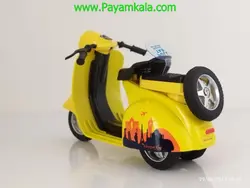 اسباب بازی ماکت عقب کش (M2211) موتور وسپا زرد