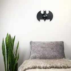 ساعت دیواری طرح گرامافون مدل بتمن (Batman)