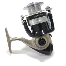 چرخ ماهیگیری دایوا استریک فورس 4000